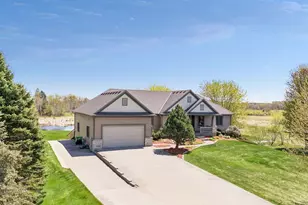 18745 Fontana St, Wyoming, MN 55092 - Photo 2