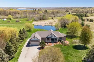 18745 Fontana St, Wyoming, MN 55092 - Photo 4