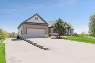 18745 Fontana St, Wyoming, MN 55092 - Photo 6