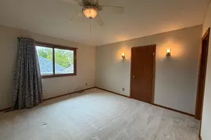 2555 Sylvan St, Little Canada, MN 55117 - Photo 16