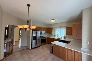 2555 Sylvan St, Little Canada, MN 55117 - Photo 10