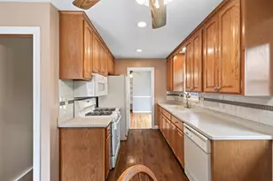 3756 Gettysburg Ave N, New Hope, MN 55427 - Photo 6