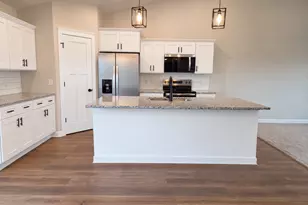 119 6th St SE, Geneva, MN 56035 - Photo 10