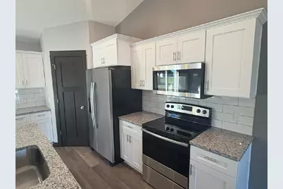 119 6th Street SE, Geneva, MN 56035 - Photo 6