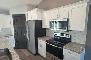 119 6th St SE, Geneva, MN 56035 - Photo 6