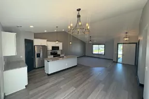 119 6th St SE, Geneva, MN 56035 - Photo 8