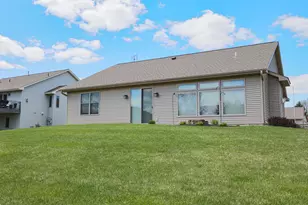 298 Kusilek St, River Falls, WI 54022 - Photo 4