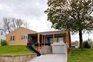 821 Park St, Jackson, MN 56143 - Photo 1