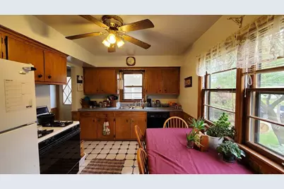 2186 Reaney Avenue E, Saint Paul, MN 55119 - Photo 6