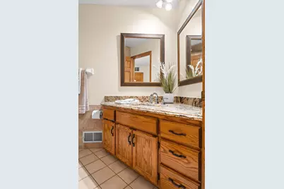 14305 44th Avenue N, Plymouth, MN 55446 - Photo 30
