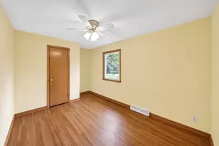 509 31st St NE, Rochester, MN 55906 - Photo 16