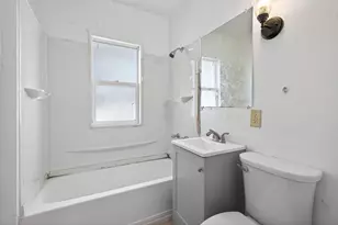 2305 Golden Valley Rd, Minneapolis, MN 55411 - Photo 18