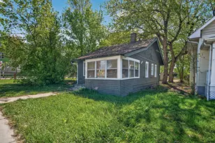 2305 Golden Valley Rd, Minneapolis, MN 55411 - Photo 1