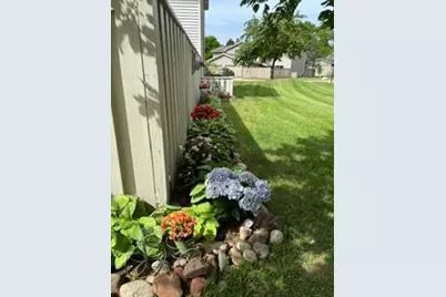 1044 Carmel Court, Shoreview, MN 55126 - Photo 12