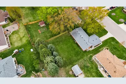 825 Spruce Street NE, Hutchinson, MN 55350 - Photo 38