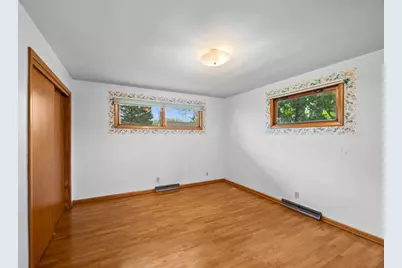 825 Spruce Street NE, Hutchinson, MN 55350 - Photo 24