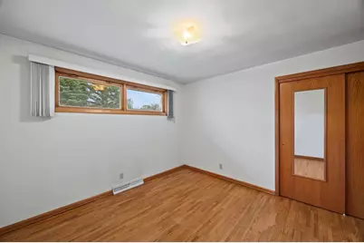 825 Spruce Street NE, Hutchinson, MN 55350 - Photo 18