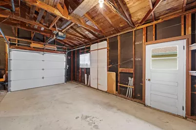 825 Spruce Street NE, Hutchinson, MN 55350 - Photo 34