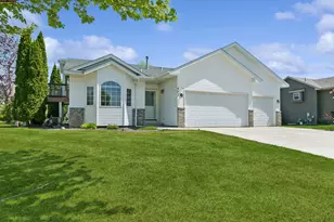 402 13th Ave NE, Buffalo, MN 55313 - Photo 1