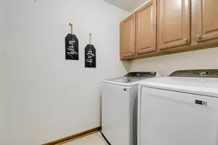 1805 Freedom Ln, Chanhassen, MN 55317 - Photo 24