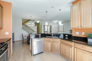 1805 Freedom Ln, Chanhassen, MN 55317 - Photo 8