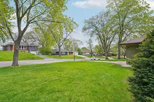 1316 Kilmer Ave, Saint Louis Park, MN 55426 - Photo 4