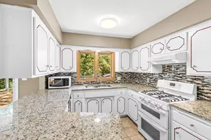 4708 Laura Ln, Shoreview, MN 55126 - Photo 8
