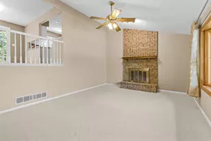 4708 Laura Ln, Shoreview, MN 55126 - Photo 4