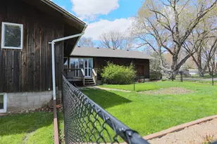 804 Valley View Dr, River Falls, WI 54022 - Photo 6