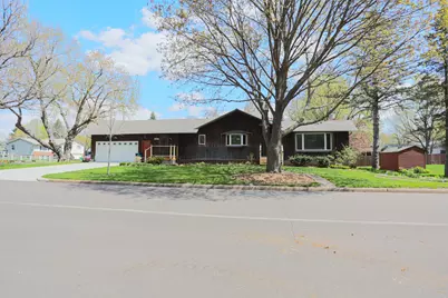 804 Valley View Drive, River Falls, WI 54022 - Photo 2