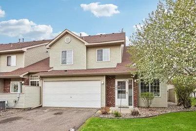 2357 Oakridge Circle, Hudson, WI 54016 - Photo 4