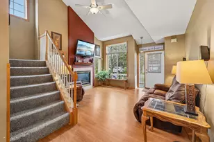 2357 Oakridge Cir, Hudson, WI 54016 - Photo 8