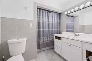 806 Parkway Dr, Saint Paul, MN 55106 - Photo 16