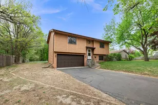 10651 Goldenrod St NW, Coon Rapids, MN 55448 - Photo 8