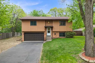 10651 Goldenrod St NW, Coon Rapids, MN 55448 - Photo 6