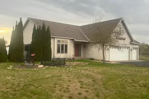 39925 Garden Ct, Rice, MN 56367 - Photo 2