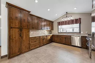 2214 Hulett Avenue, Faribault, MN 55021 - Photo 8