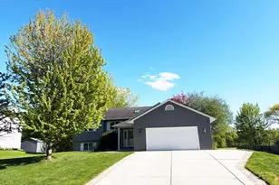7910 166th St W, Lakeville, MN 55044 - Photo 2