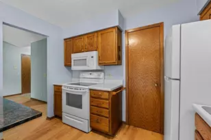 977 Heritage Ct E, Vadnais Heights, MN 55127 - Photo 30