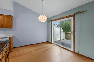 977 Heritage Ct E, Vadnais Heights, MN 55127 - Photo 18