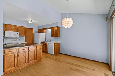977 Heritage Court E, Vadnais Heights, MN 55127 - Photo 16