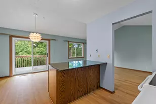 977 Heritage Ct E, Vadnais Heights, MN 55127 - Photo 20