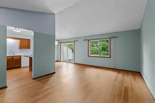 977 Heritage Ct E, Vadnais Heights, MN 55127 - Photo 2