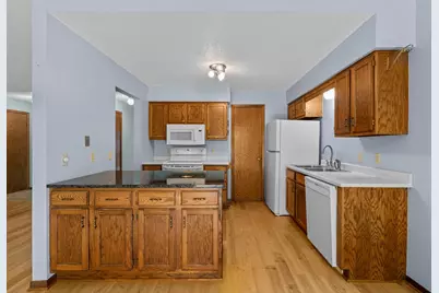 977 Heritage Court E, Vadnais Heights, MN 55127 - Photo 26