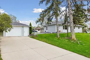 6102 Jersey Ave N, Crystal, MN 55428 - Photo 2