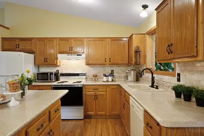 9021 Jareau Avenue S, Cottage Grove, MN 55016 - Photo 20