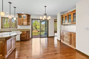 2119 Violet Ln, New Brighton, MN 55112 - Photo 8