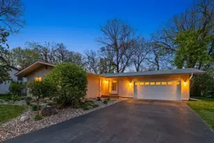 2119 Violet Ln, New Brighton, MN 55112 - Photo 2