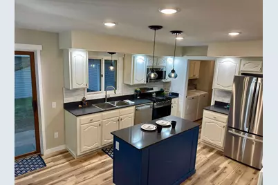 140 Nelson Avenue, Dresser, WI 54009 - Photo 6