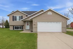 1201 9th Ave SE, Barnesville, MN 56514 - Photo 1